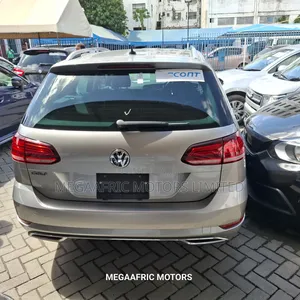 Volkswagen Golf 2019 Beige