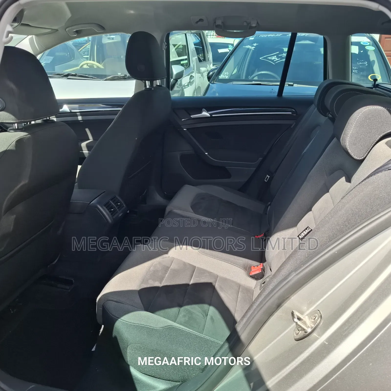 Volkswagen Golf 2019 Beige