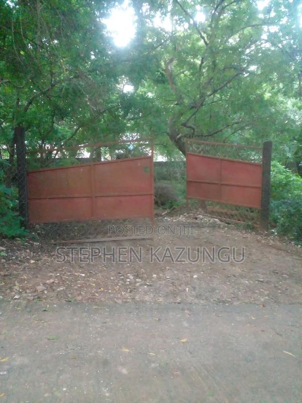 Almost 1/2 Acre Plot at 150 Metres From the Beach in Diani Beach - thumbnail 4
