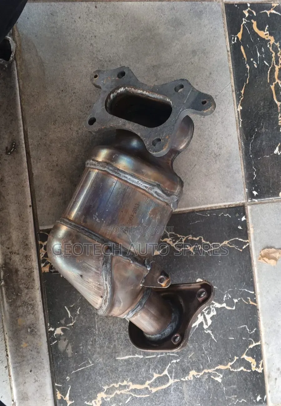 Honda Fit Catalytic Converters (Mufflers)