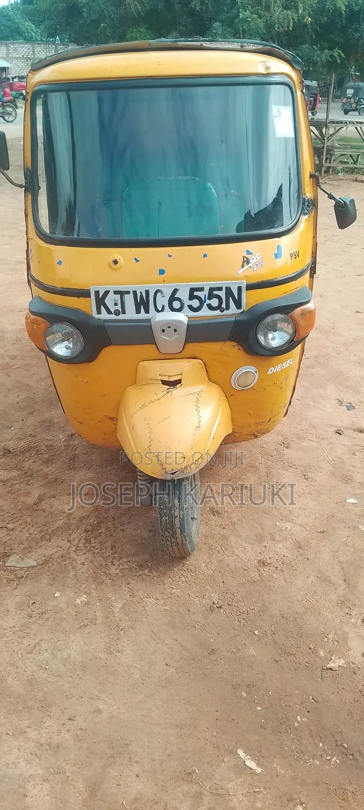 Piaggio 2021 Yellow
