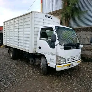Isuzu NKR Local