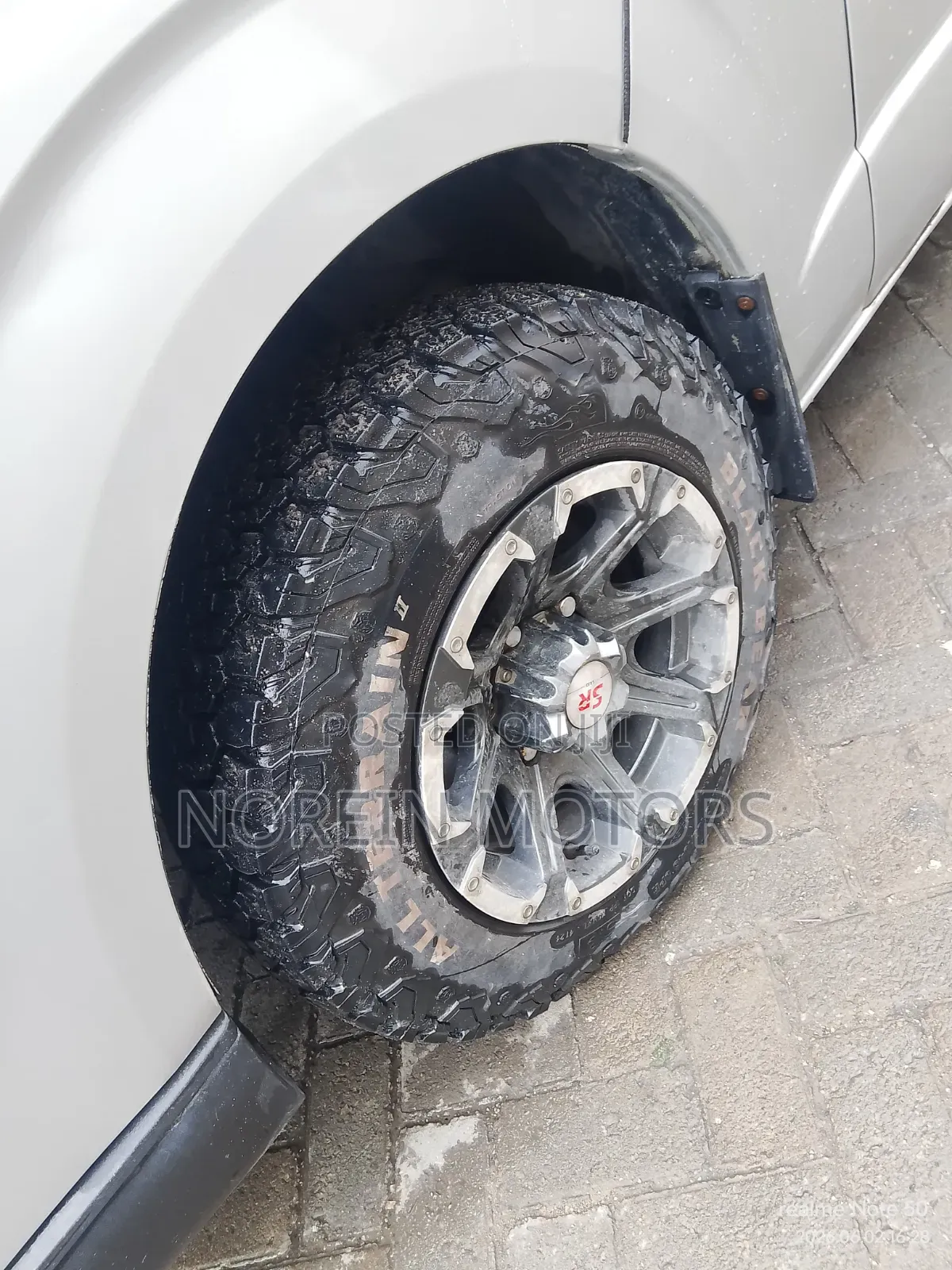 Toyota HiAce SV Premium 2013 Silver