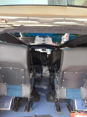 Toyota HiAce SV Premium 2013 Silver