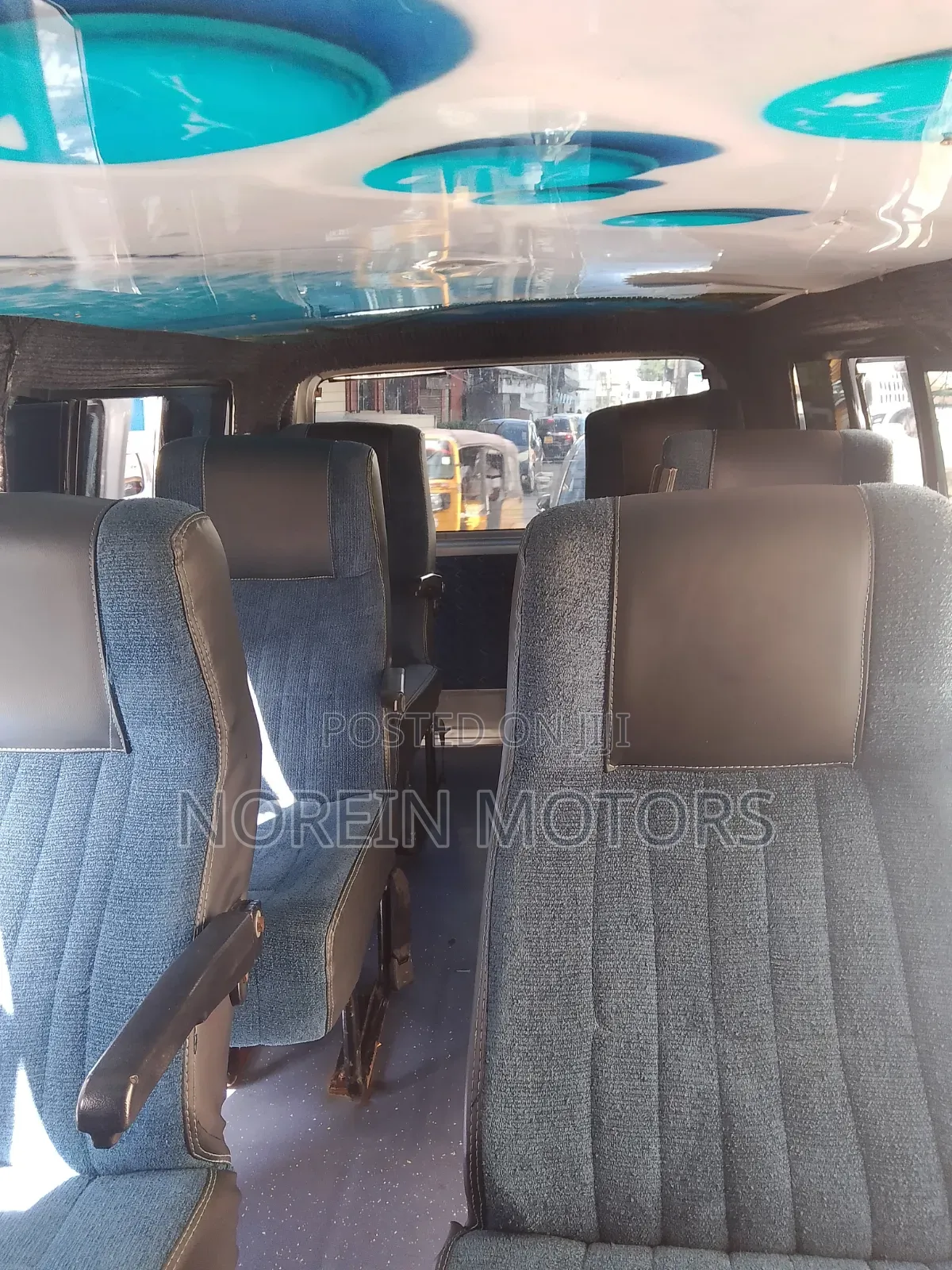 Toyota HiAce SV Premium 2013 Silver