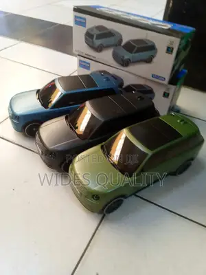 Caston Bluetooth Speakers Design Range Rover Cars.