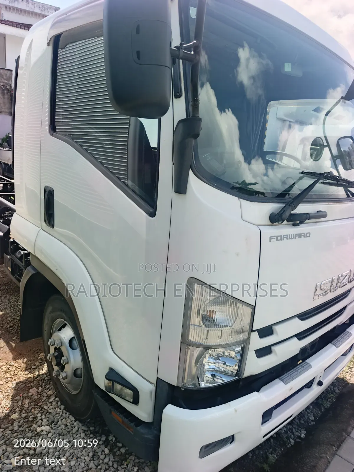 Isuzu Forward 2019 White