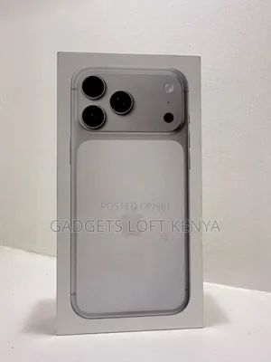 New Apple iPhone 17 Pro Max 256 GB Silver