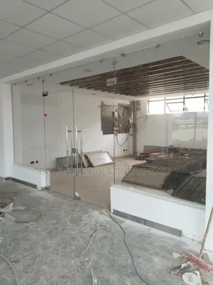 Aluminum Partitions and Doors