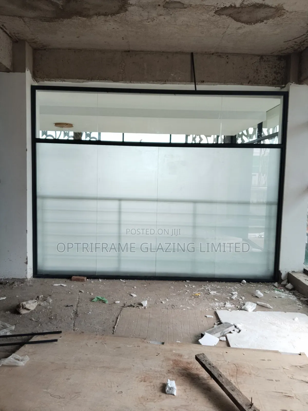 Aluminum Partitions and Doors