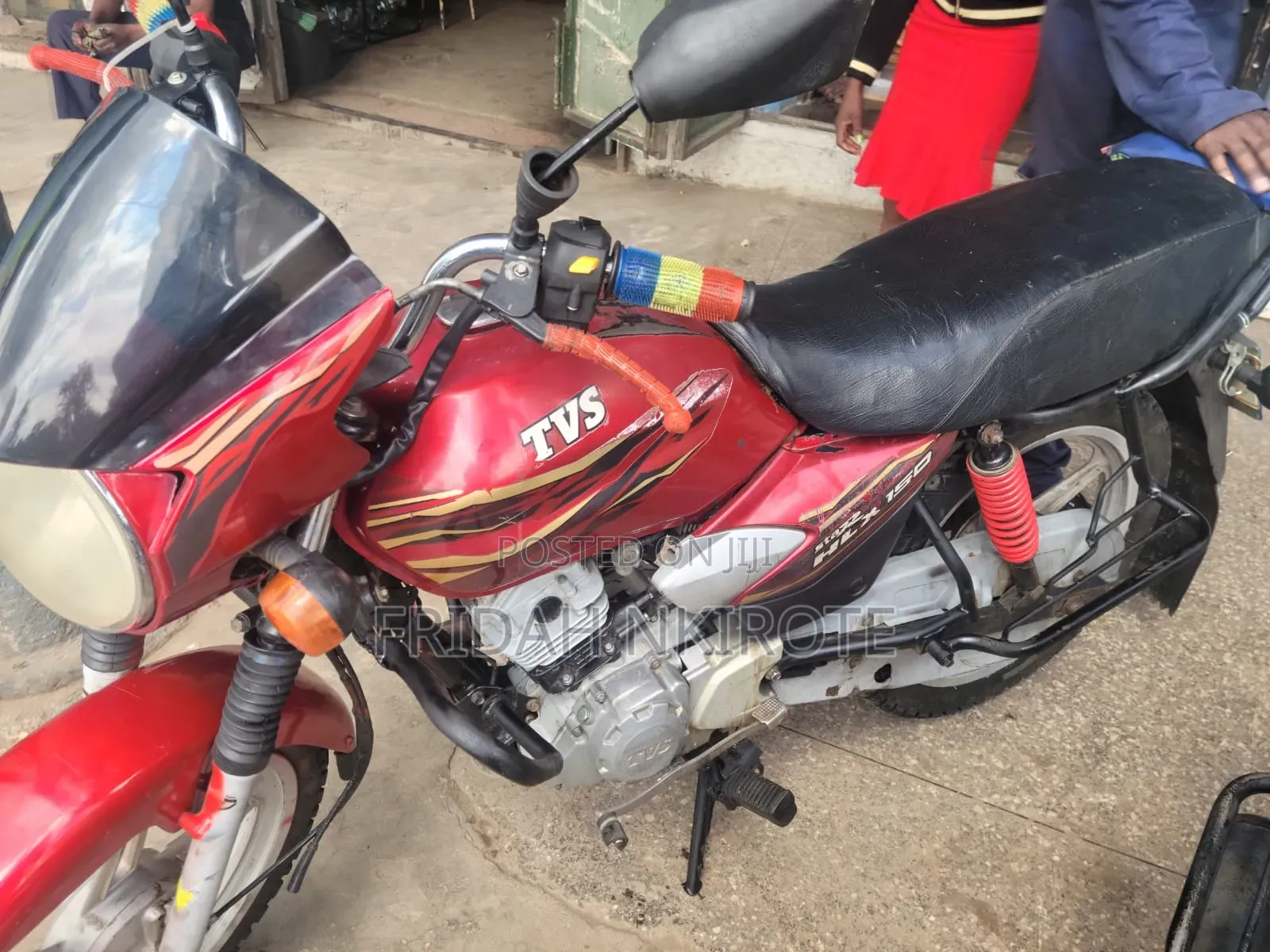 TVS HLX Plus ES 2024 Red