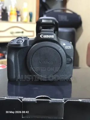 Canon R50 With Dual Lens Kit