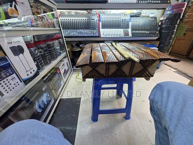 Local Xylophone Marimba - thumbnail 2