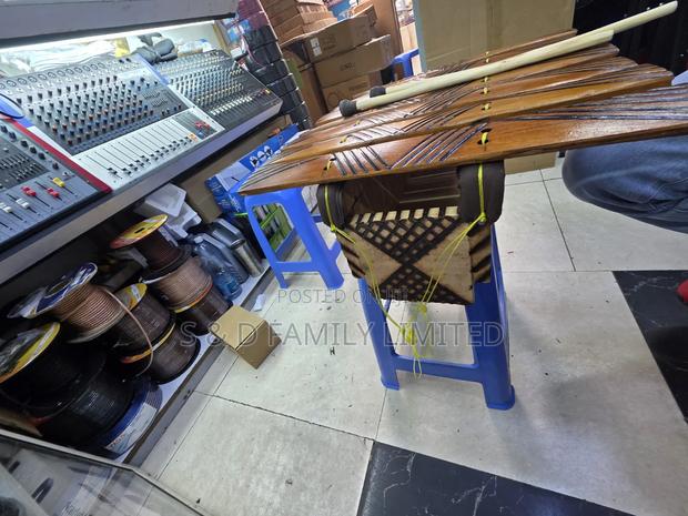 Local Xylophone Marimba - thumbnail 3