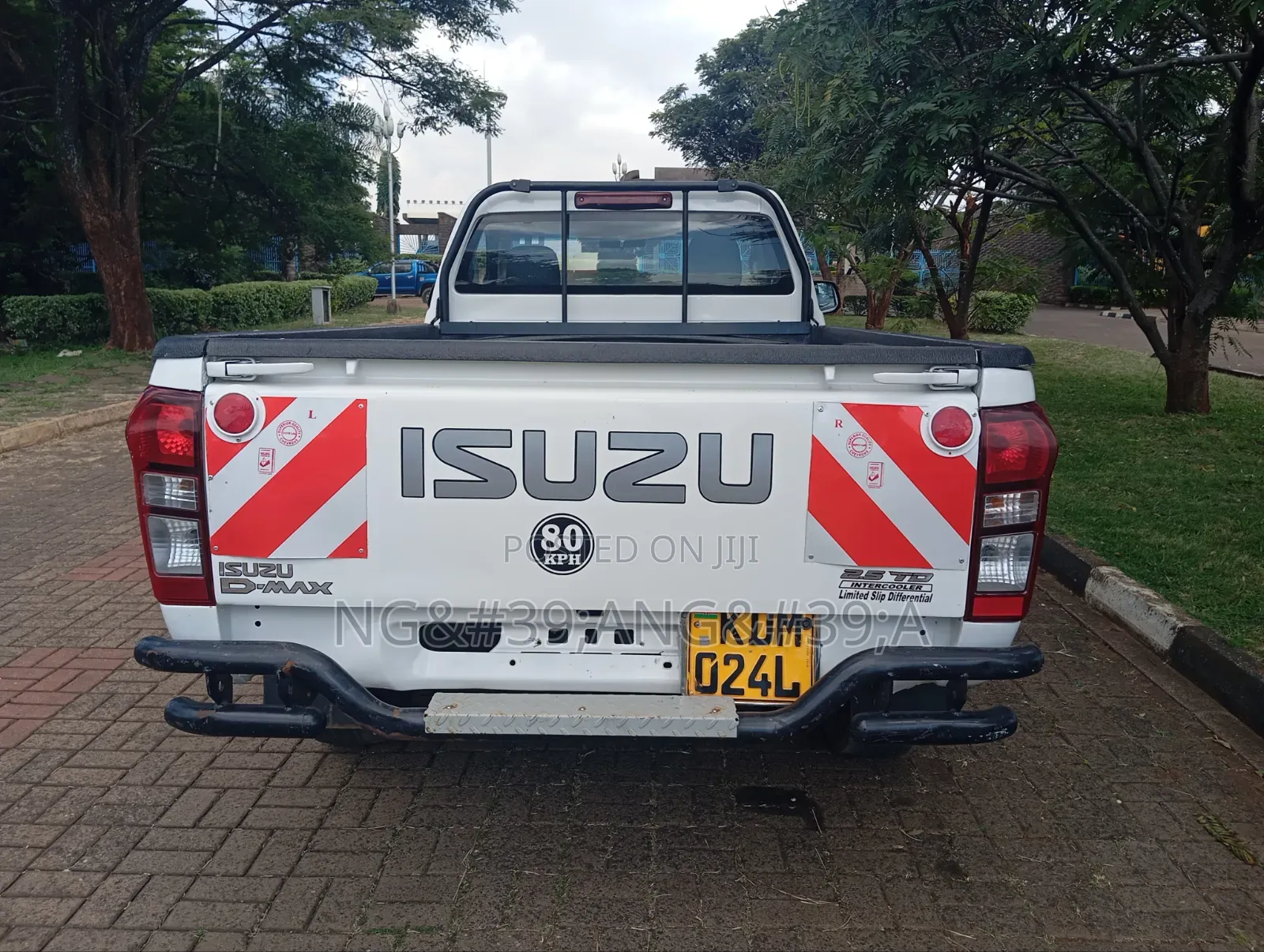 Isuzu D-MAX 2022 White
