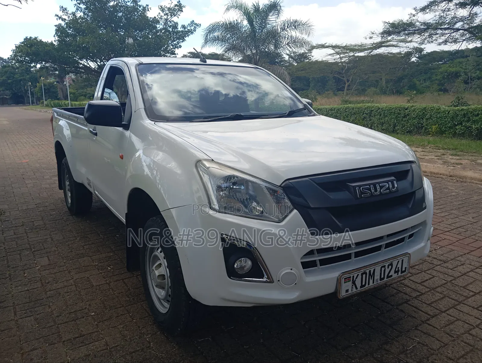 Isuzu D-MAX 2022 White