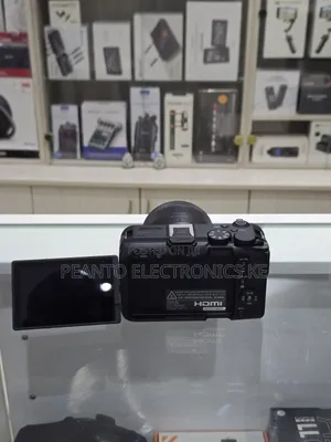 Canon Eos R50v Mirrorless Camera With 14-30mm F/4-6.3 Lens