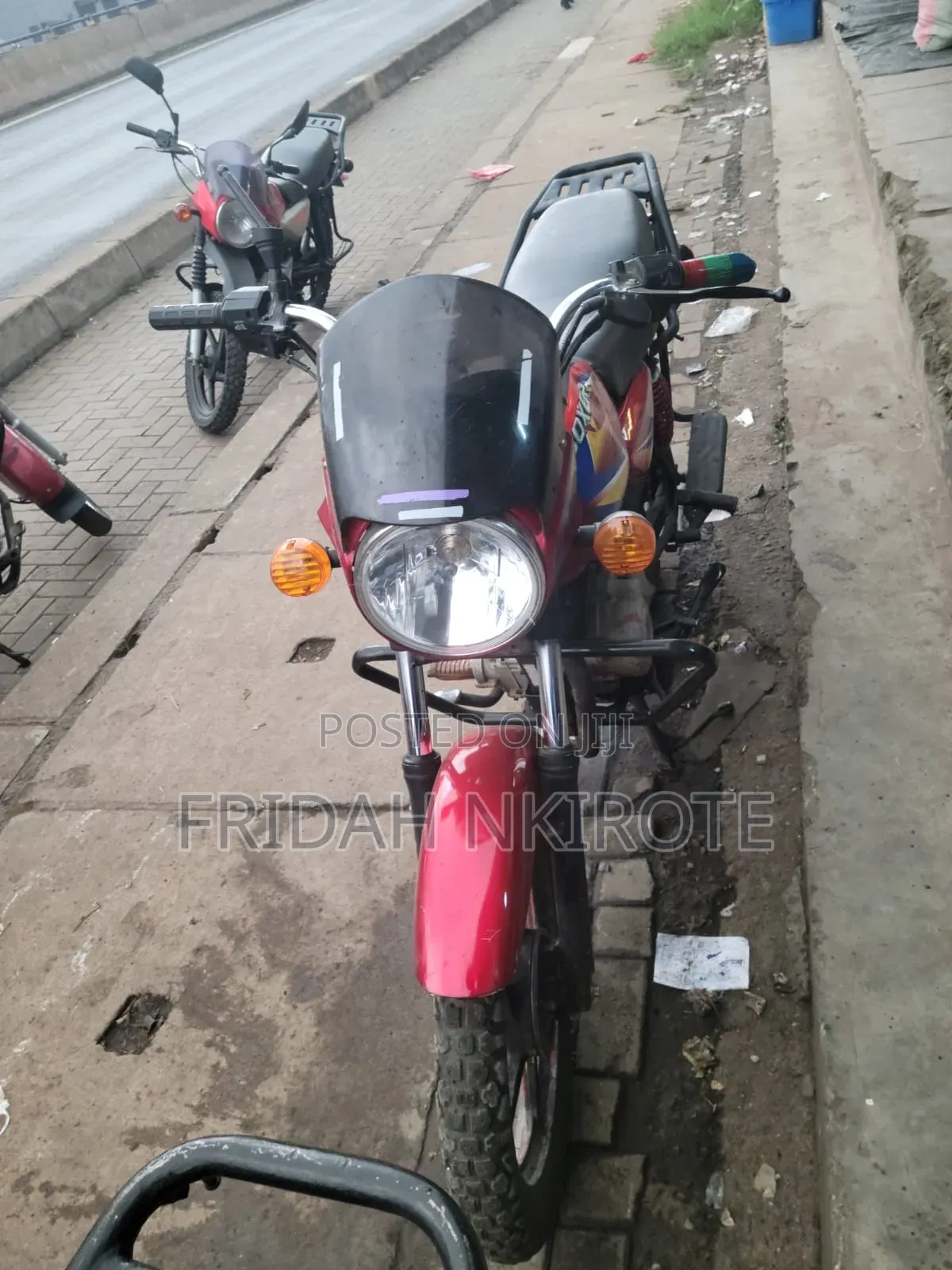 Bajaj Boxer 150 UG 2022 Red