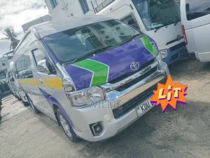 Toyota HiAce 2018 Silver