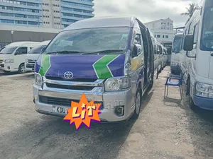 Toyota HiAce 2018 Silver