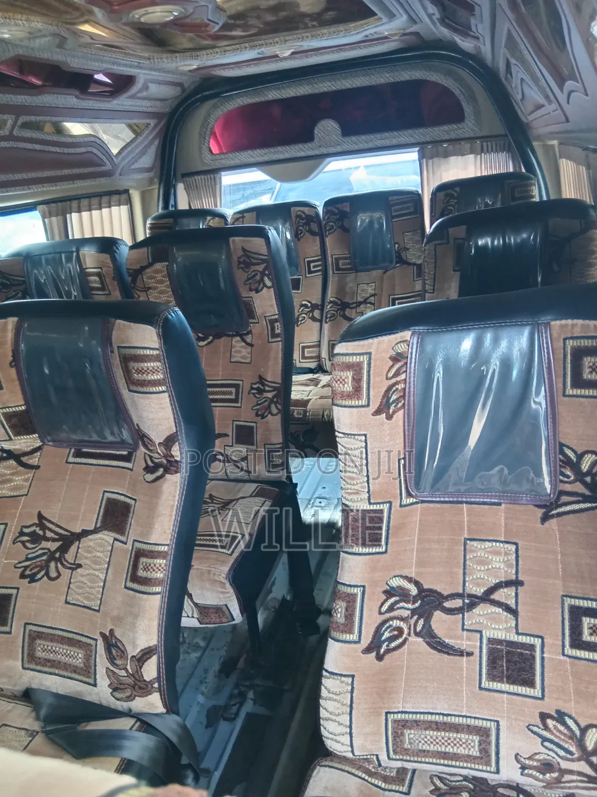 Toyota HiAce 2018 Silver