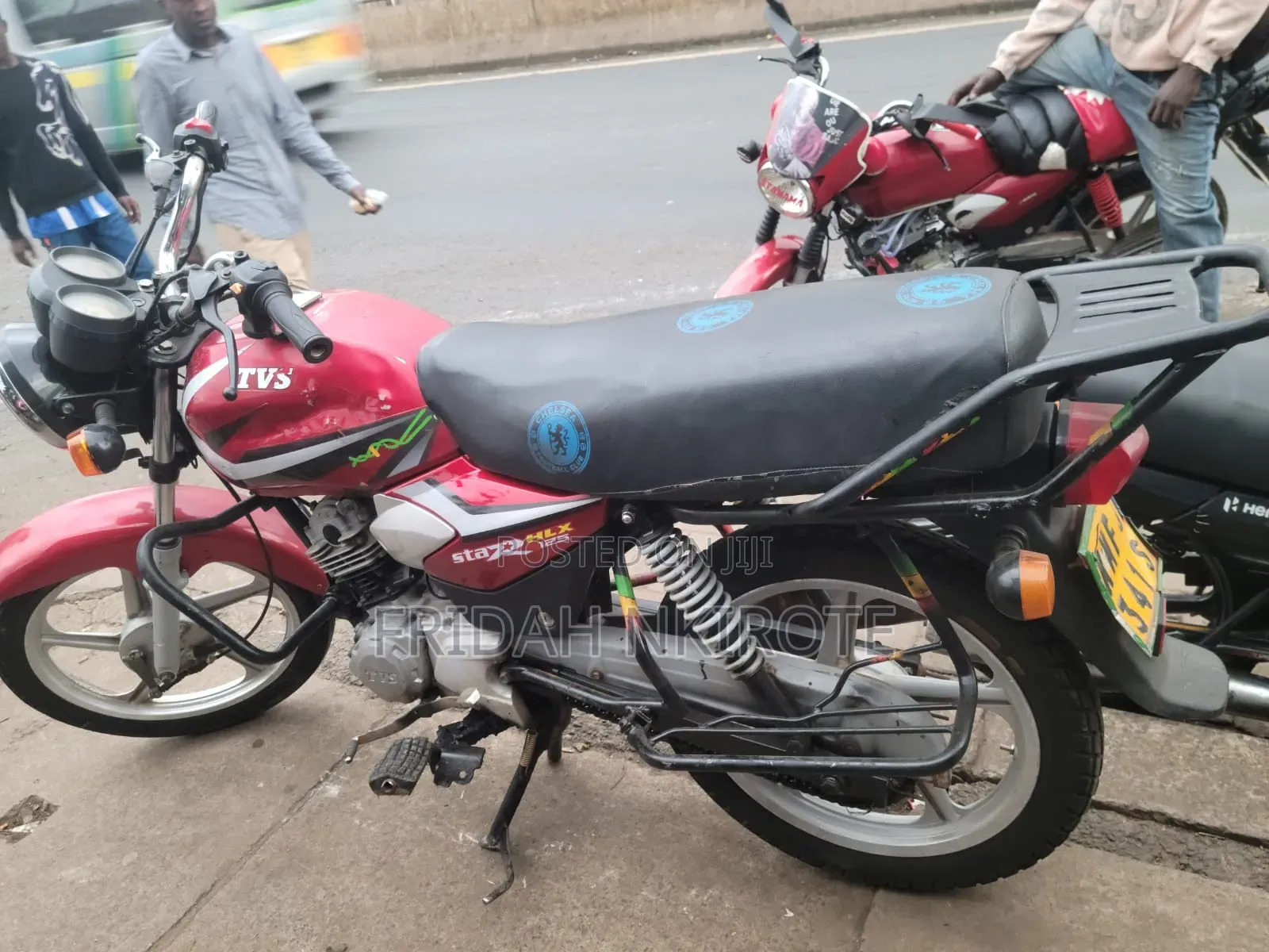 TVS HLX 125 2023 Red