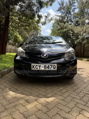 Toyota Vitz 2013 Black