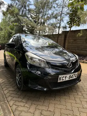 Toyota Vitz 2013 Black