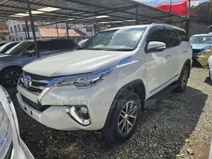 Toyota Fortuner 2.8 D AWD 2017 White