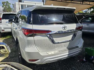 Toyota Fortuner 2.8 D AWD 2017 White