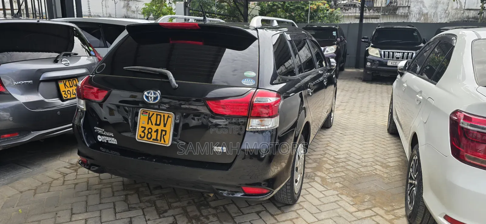Toyota Corolla Fielder 2018 Black