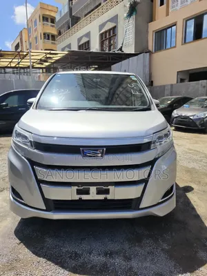Toyota Noah 2020 Silver