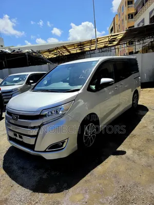 Toyota Noah 2020 Silver