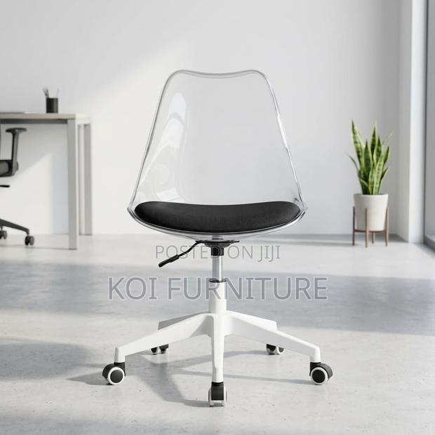 Office Chair : Modern Transparent Eames-Style Office Chair