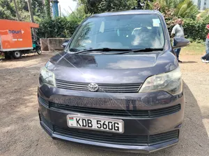 Toyota Spade 2013 Blue