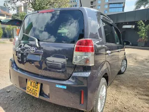 Toyota Spade 2013 Blue