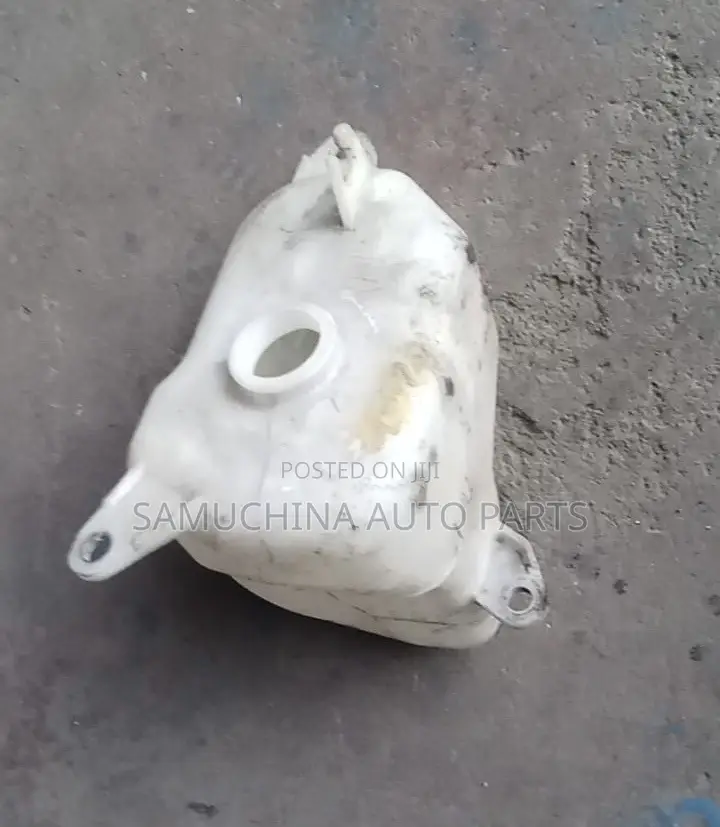 Coolant Reservoir Botte Toyota Wish New Model