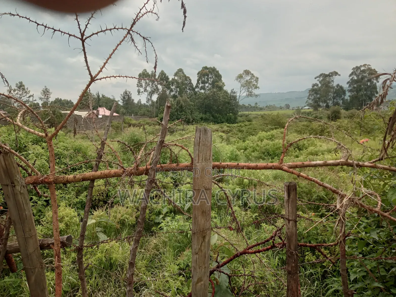 Quoter Acre Touching Nairobi Nakuru Hiway on Sale