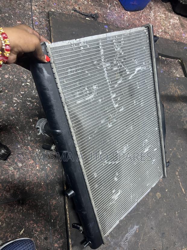 Nissan Tiida Radiator