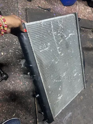Nissan Tiida Radiator