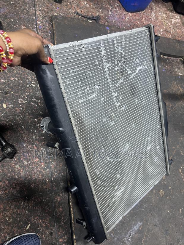 Nissan Tiida Radiator - thumbnail 2