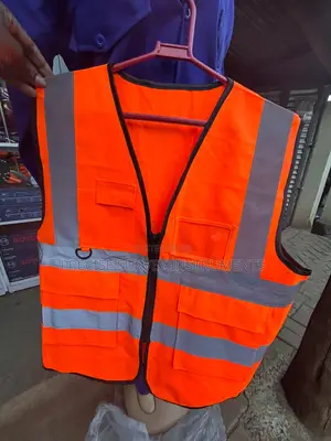 High-visibility Work Vest With Heavy-duty Pockets