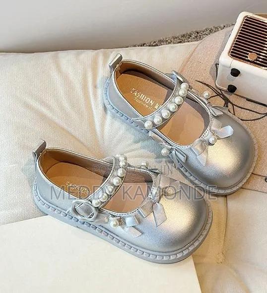 Girls Silver Doll Shoes