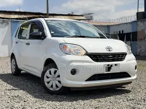 Toyota Passo 1.0 FWD 2018 White