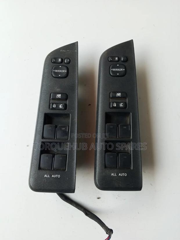 Toyota Voxy/Noah 2004 Main Door Switch