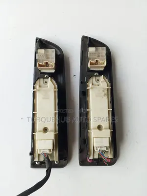 Toyota Voxy/Noah 2004 Main Door Switch