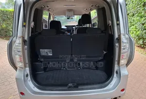 Toyota Voxy 2012 Silver
