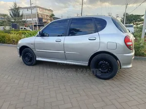 Toyota Duet 2008 Silver