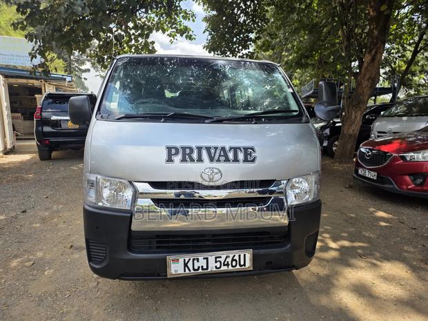 Toyota HiAce 2010 Silver - thumbnail 8