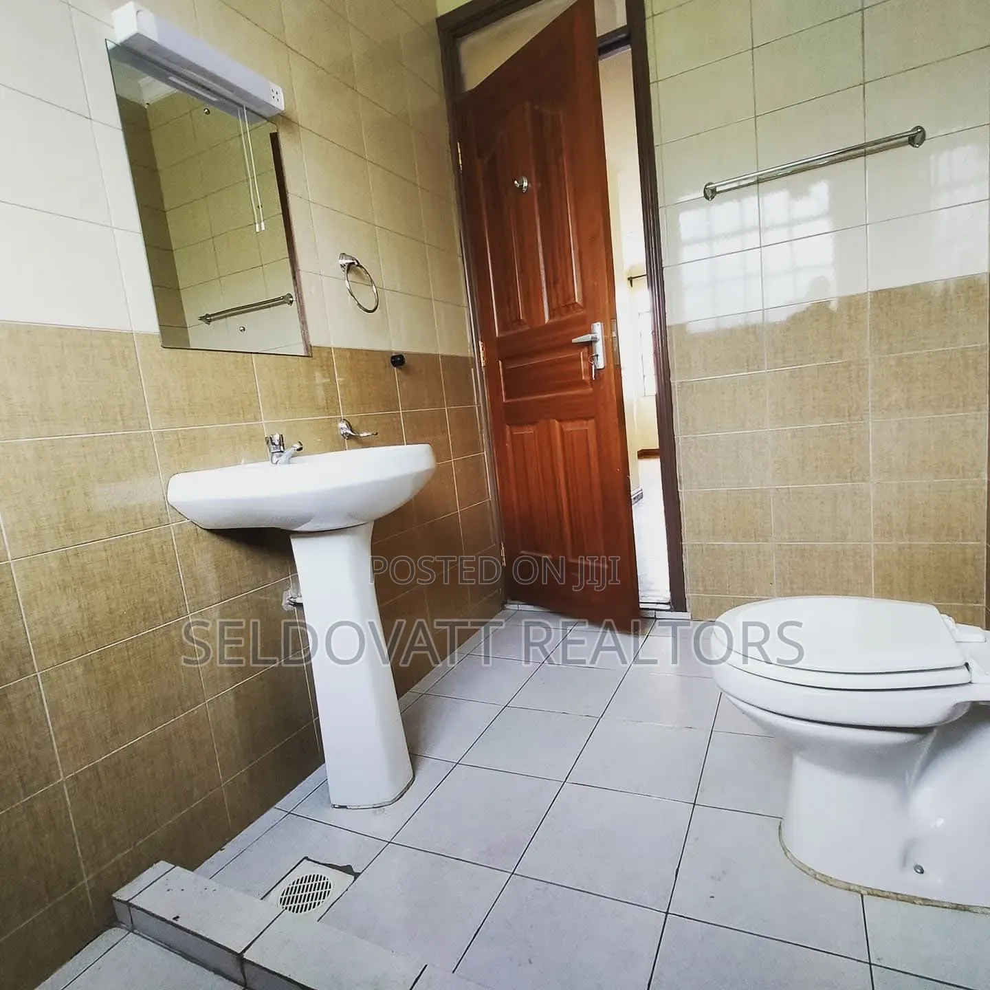 3bdrm Apartment in Naivasha Road, Dagoretti Corner for rent